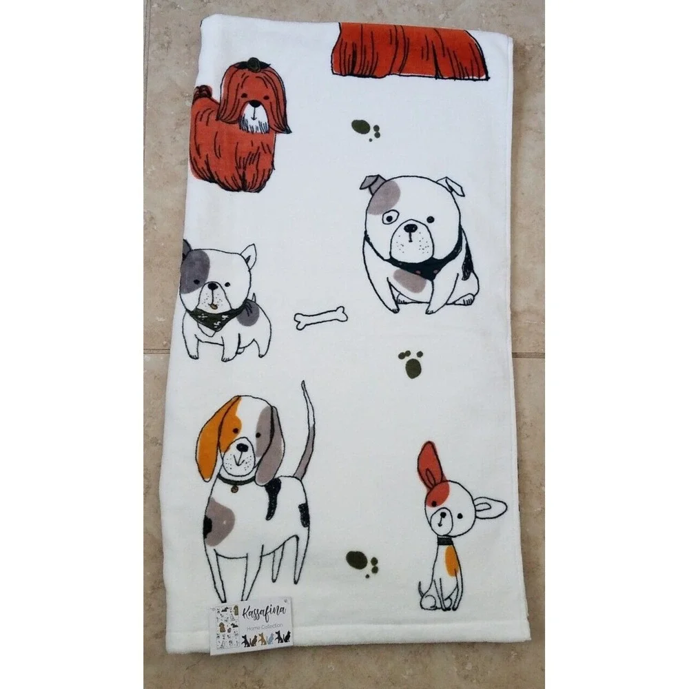 Kassafina Bath‎ Towel Cute Dogs Bandanas Bones NEW